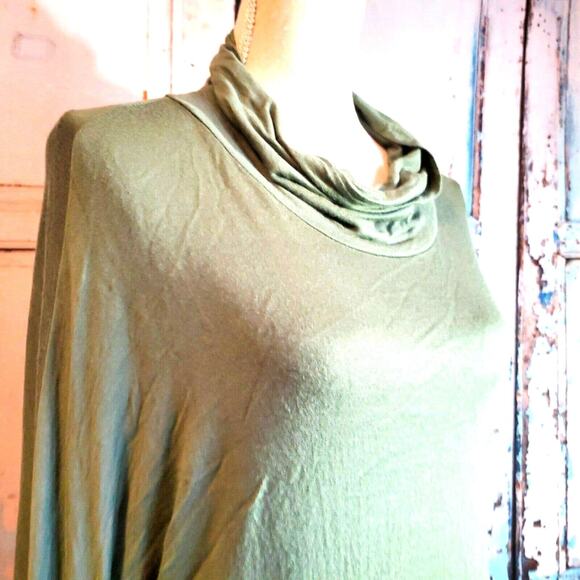 Audge Podge Tunic Top Size M Green Cowl Neck Asymmetric Hem Boho Fairy - Picture 2 of 10